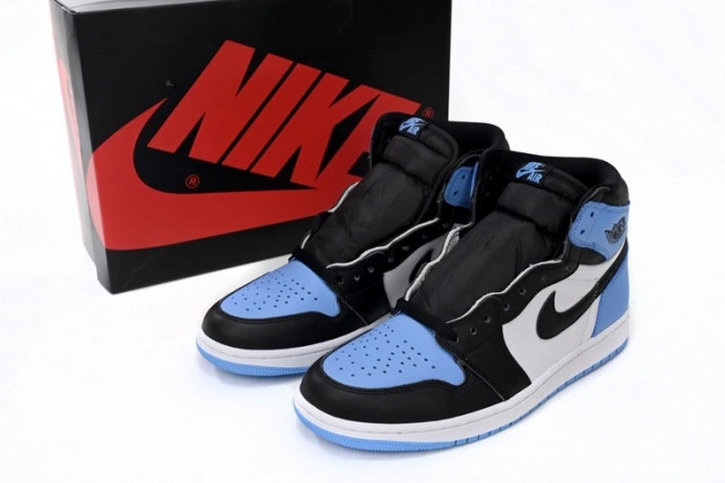 Air Toe OG High DZ5485-400 UNC Jordan 1 0812